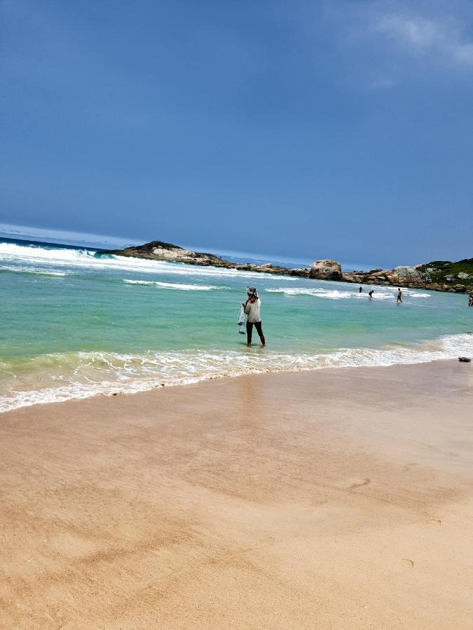 Pantai Pousadas - Jacuzzi Aquecida E 300 Metros Da Praia Da Ferrugem Garopaba Ngoại thất bức ảnh