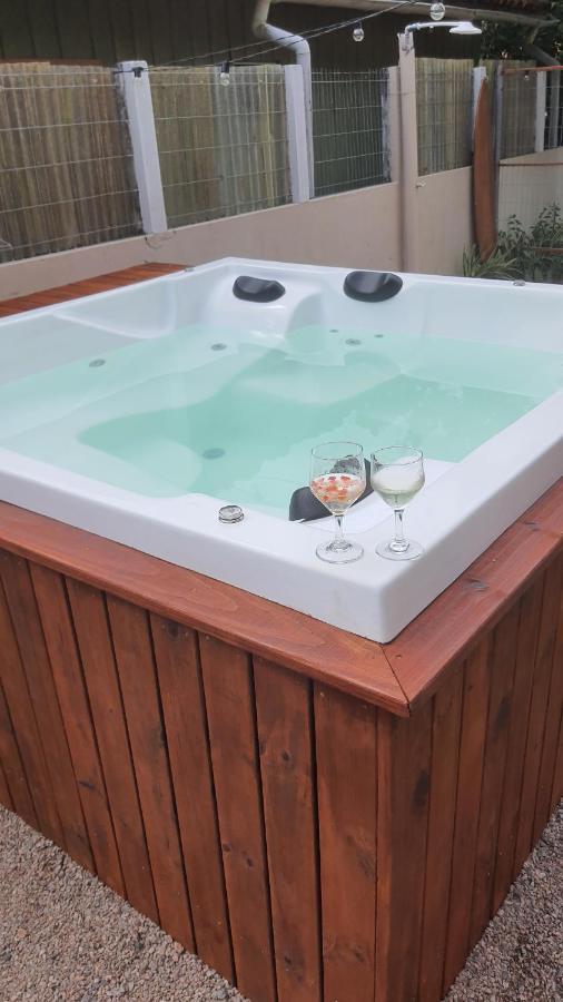 Pantai Pousadas - Jacuzzi Aquecida E 300 Metros Da Praia Da Ferrugem Garopaba Ngoại thất bức ảnh