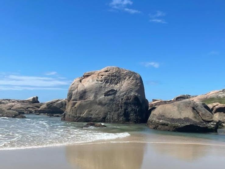 Pantai Pousadas - Jacuzzi Aquecida E 300 Metros Da Praia Da Ferrugem Garopaba Ngoại thất bức ảnh